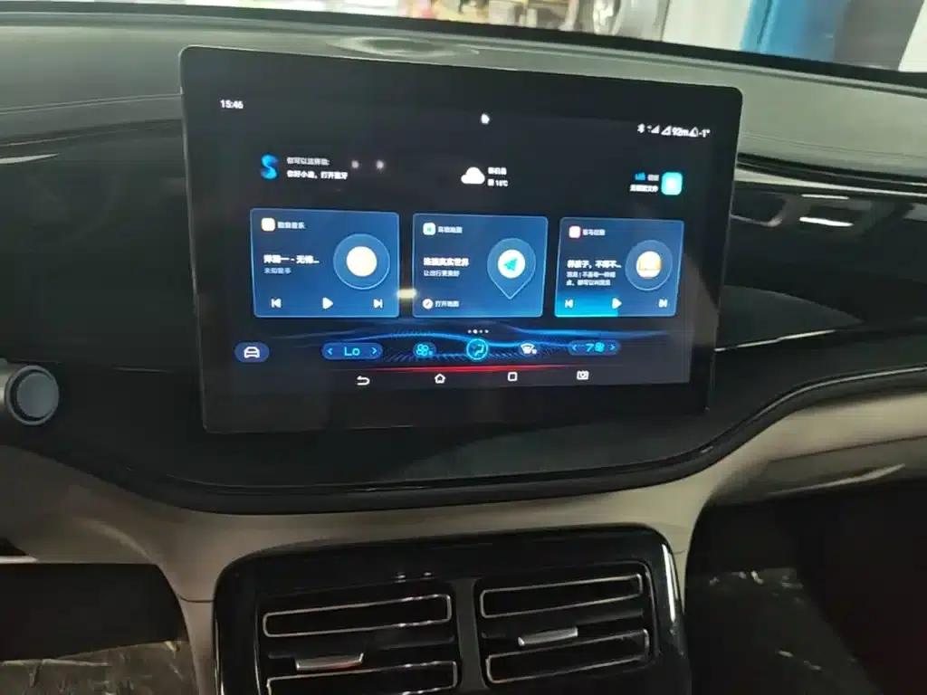 Qin PLUS 2023 Champion Edition DM-i 55KM Leading Model — миниатюра 13