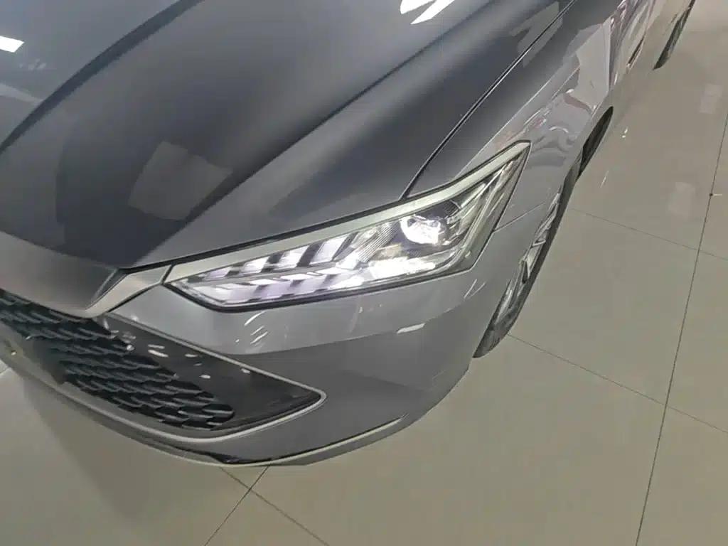 Qin PLUS 2023 Champion Edition DM-i 55KM Leading Model — миниатюра 24