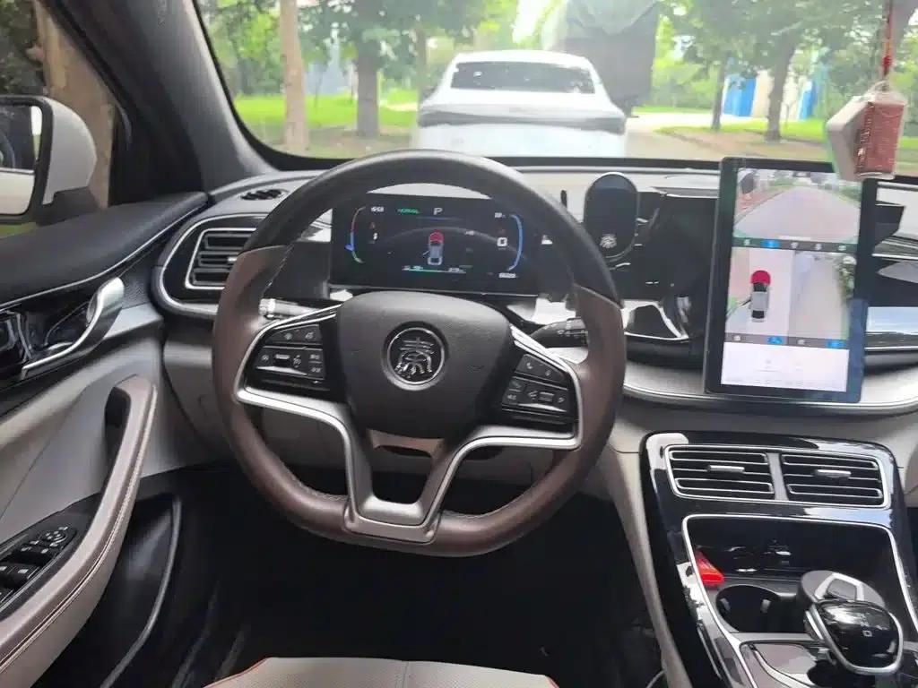 Qin PLUS 2023 Champion Edition EV 420KM Superior Model — миниатюра 7