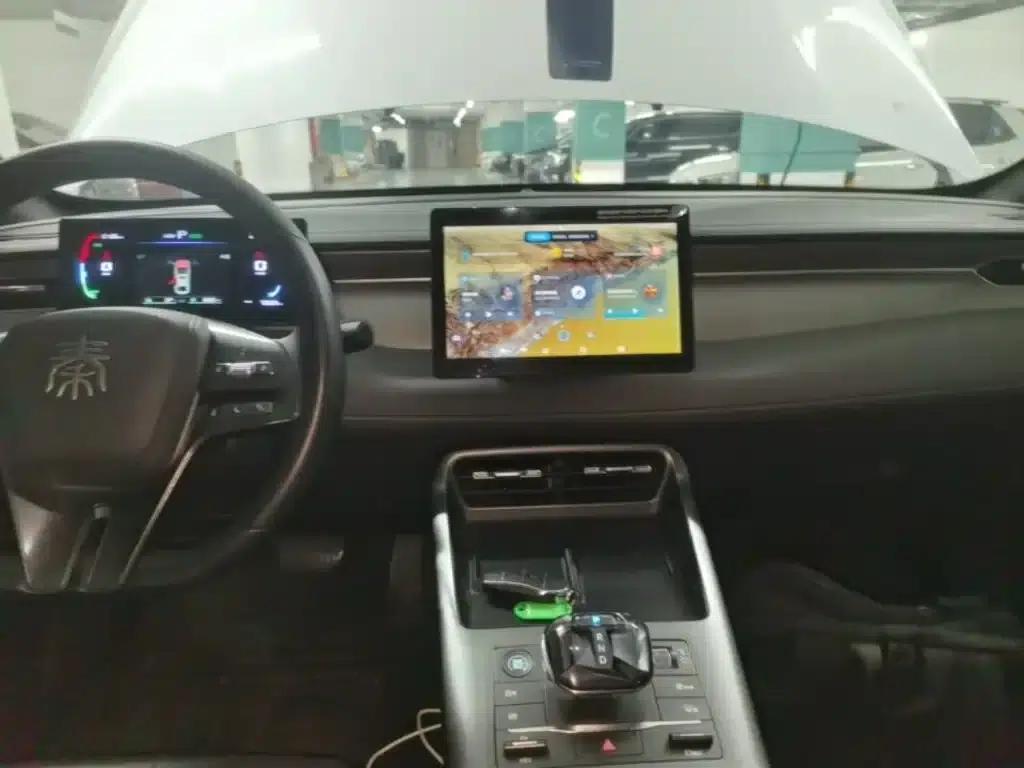 Qin PLUS 2025 DM-i Intelligent Driving Edition 55KM Leading Model — миниатюра 13