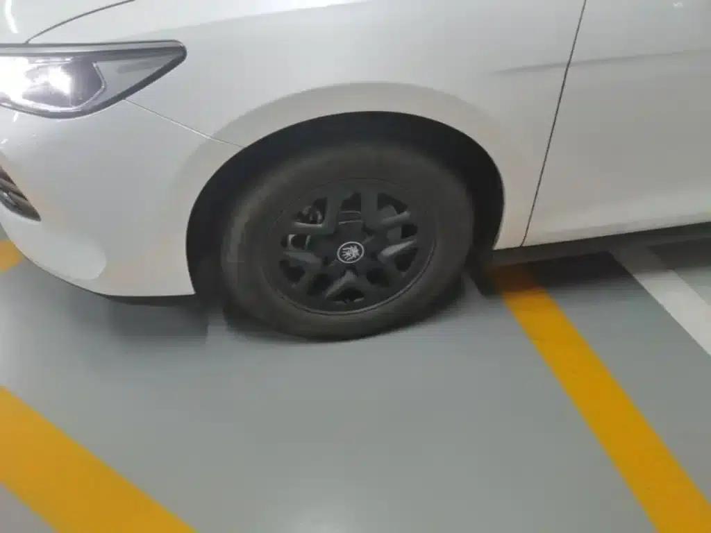 Qin PLUS 2025 DM-i Intelligent Driving Edition 55KM Leading Model — миниатюра 23