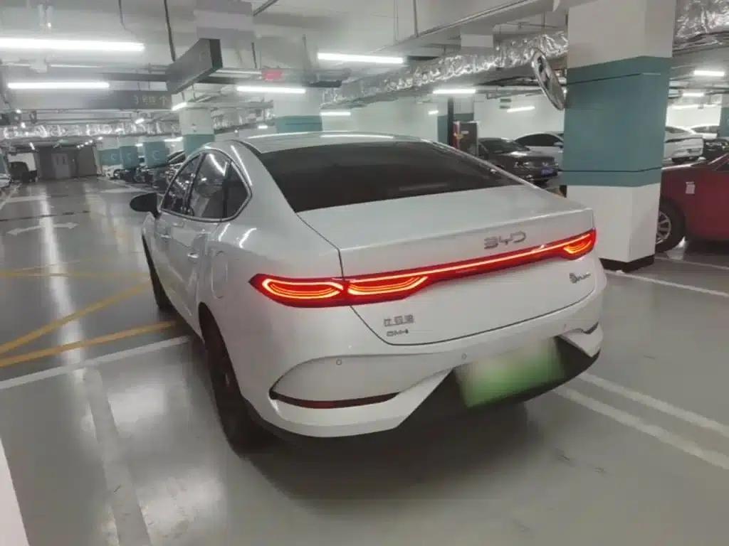 Qin PLUS 2025 DM-i Intelligent Driving Edition 55KM Leading Model — миниатюра 5