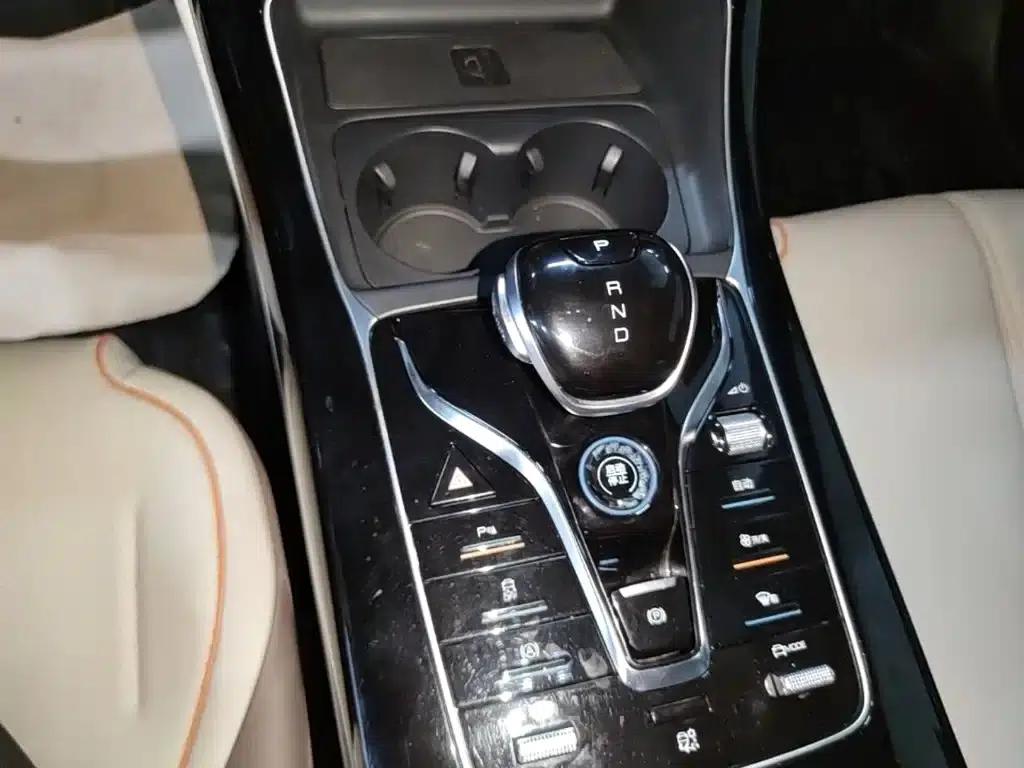 Qin PLUS 2023 Champion Edition DM-i 55KM Super Model — миниатюра 14