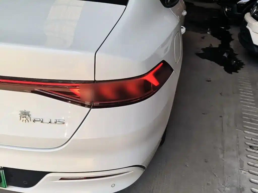 Qin PLUS 2024 Glory Edition DM-i 55KM Leading Model — миниатюра 8