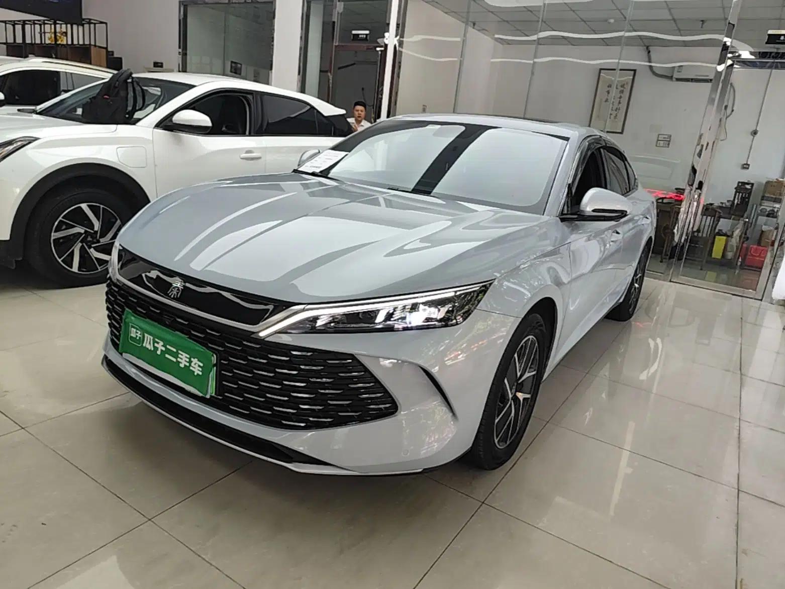 BYD Qin L 2024 DM-i 120KM Leading Model — миниатюра 1