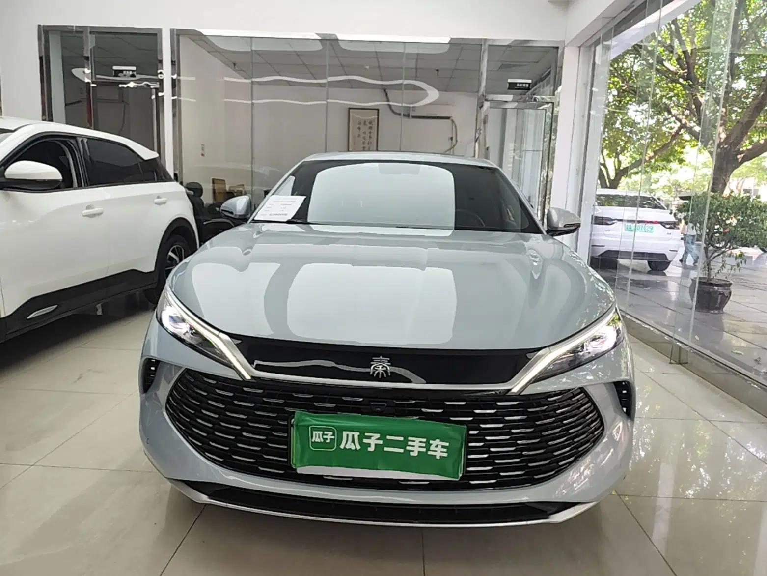 BYD Qin L 2024 DM-i 120KM Leading Model — миниатюра 2