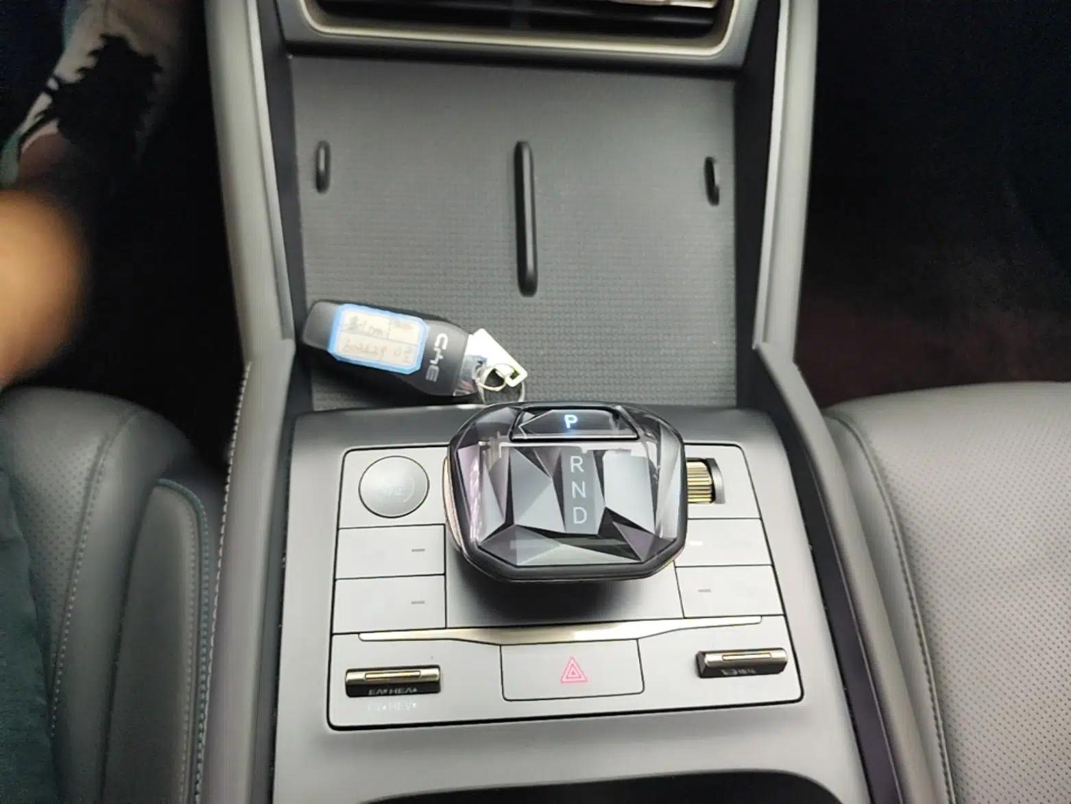 BYD Qin L 2024 DM-i 120KM Leading Model — миниатюра 16