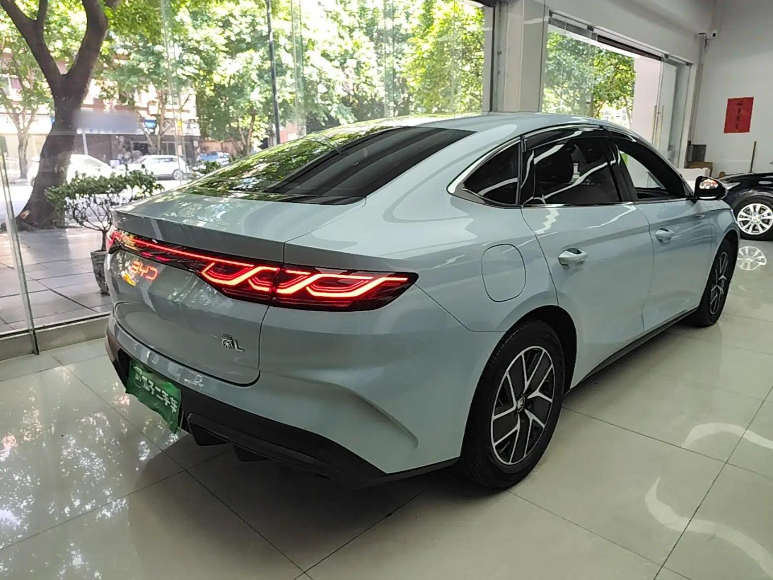 BYD Qin L 2024 DM-i 120KM Leading Model — миниатюра 6