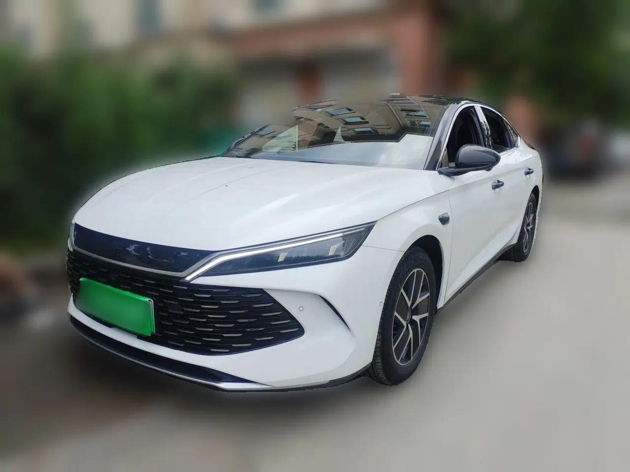 BYD Qin L 2025 DM-i Smart Drive 120KM Leading Model — миниатюра 1