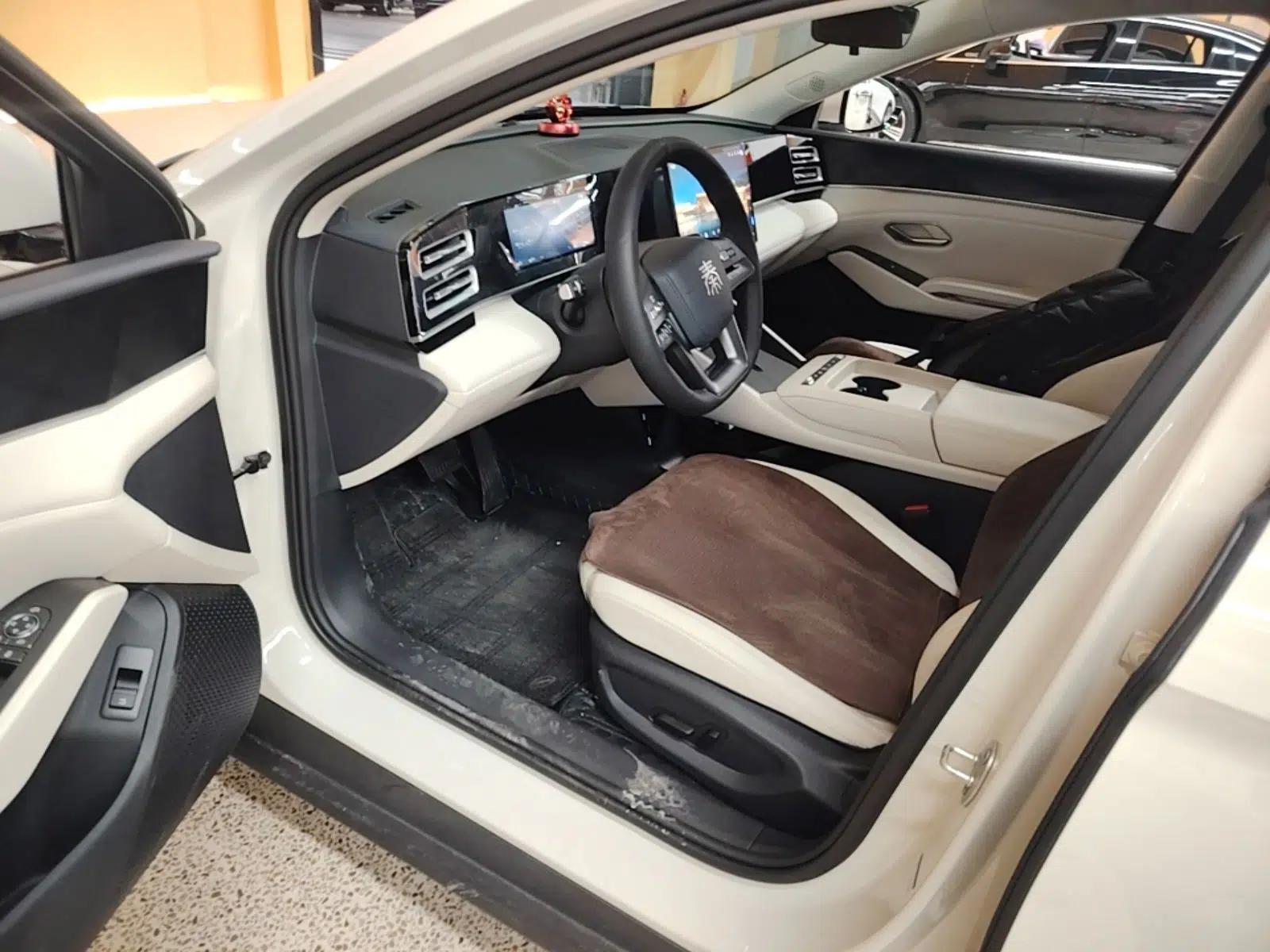 BYD Qin L 2026 Model DM-i 210KM Beyond Version — миниатюра 18
