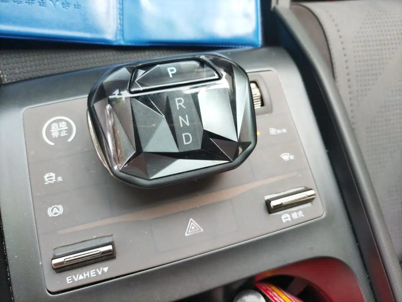 BYD Qin L 2024 DM-i 80KM Leading Model — миниатюра 14