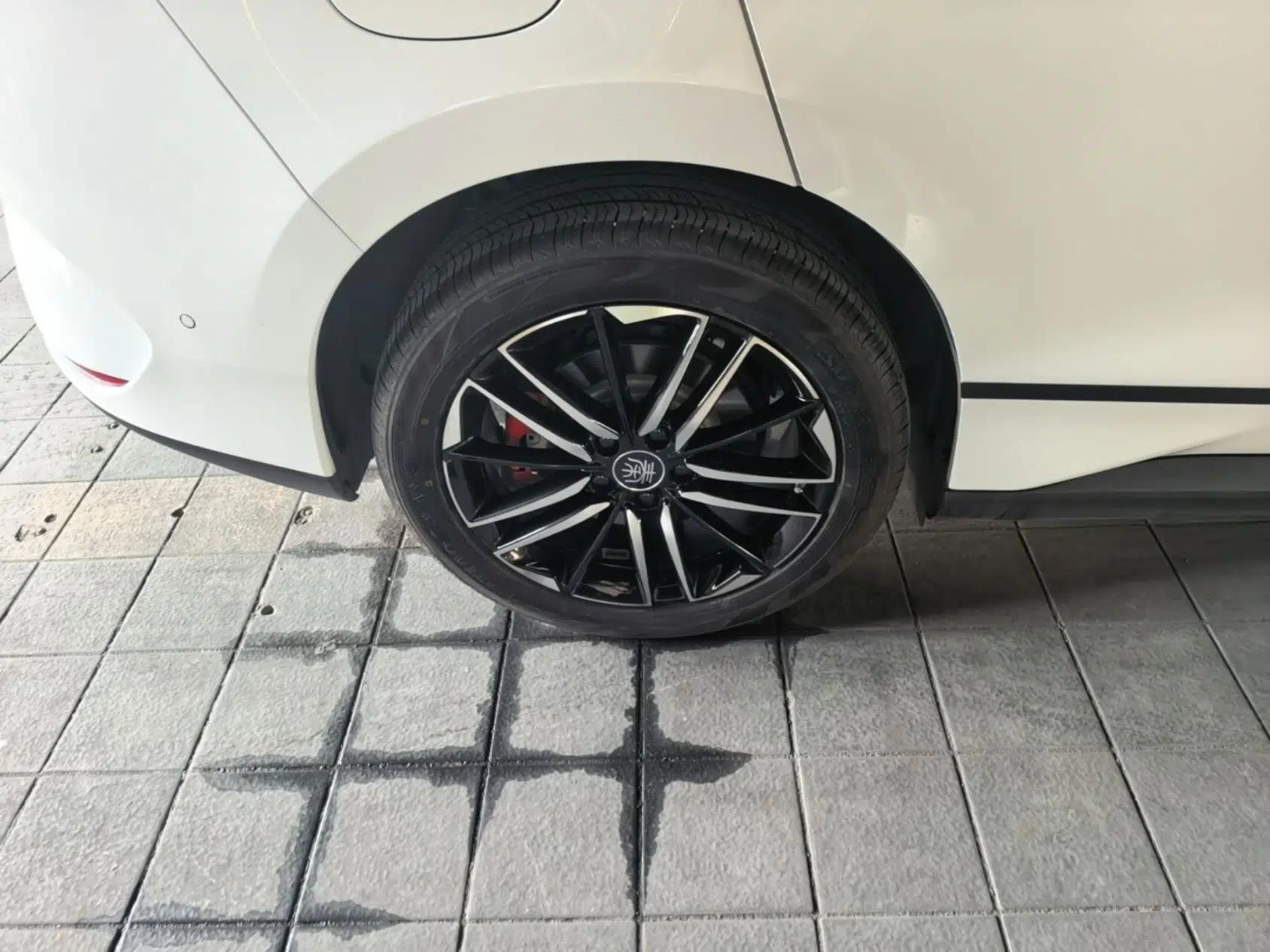 BYD Qin L 2025 EV 545KM Cloud Suspension Edition — миниатюра 11