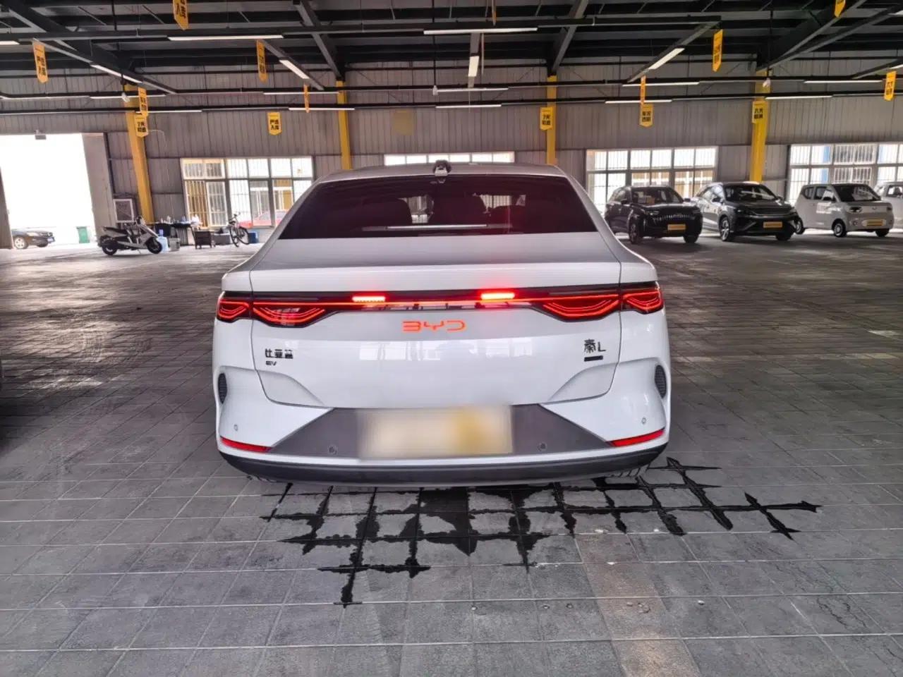 BYD Qin L 2025 EV 545KM Cloud Suspension Edition — миниатюра 5