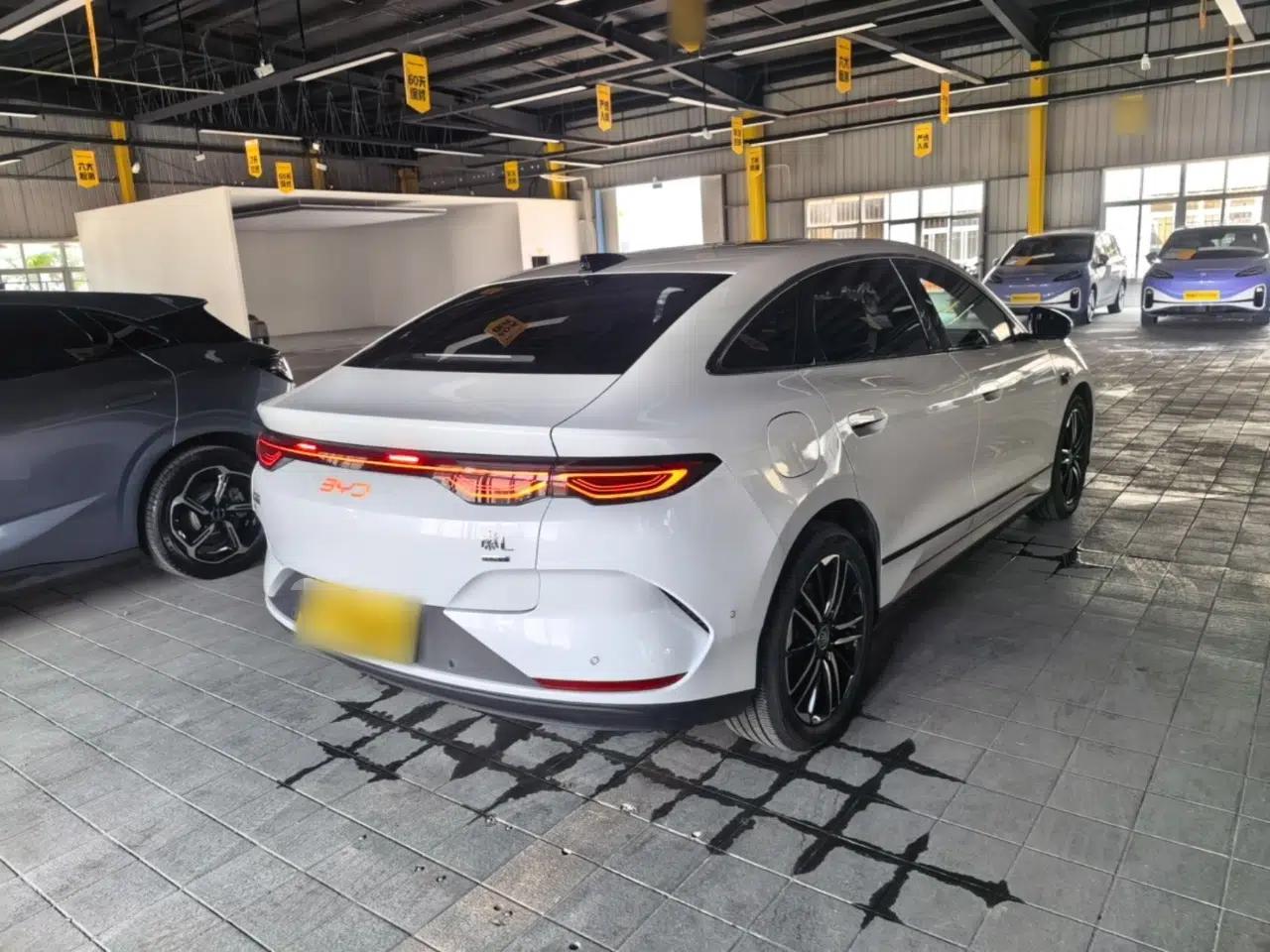 BYD Qin L 2025 EV 545KM Cloud Suspension Edition — миниатюра 6