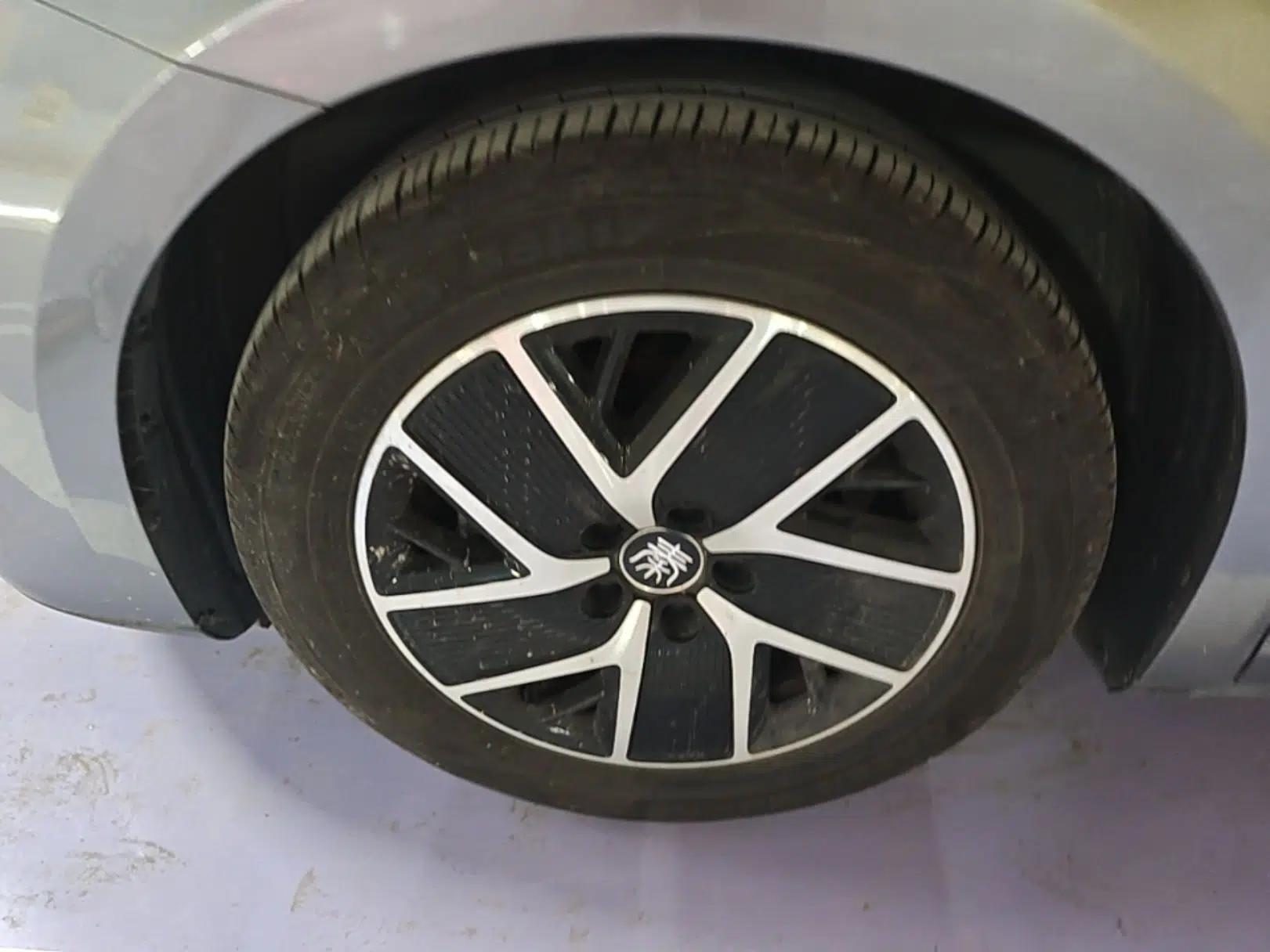 BYD Qin L 2024 DM-i 80KM Beyond Model — миниатюра 10