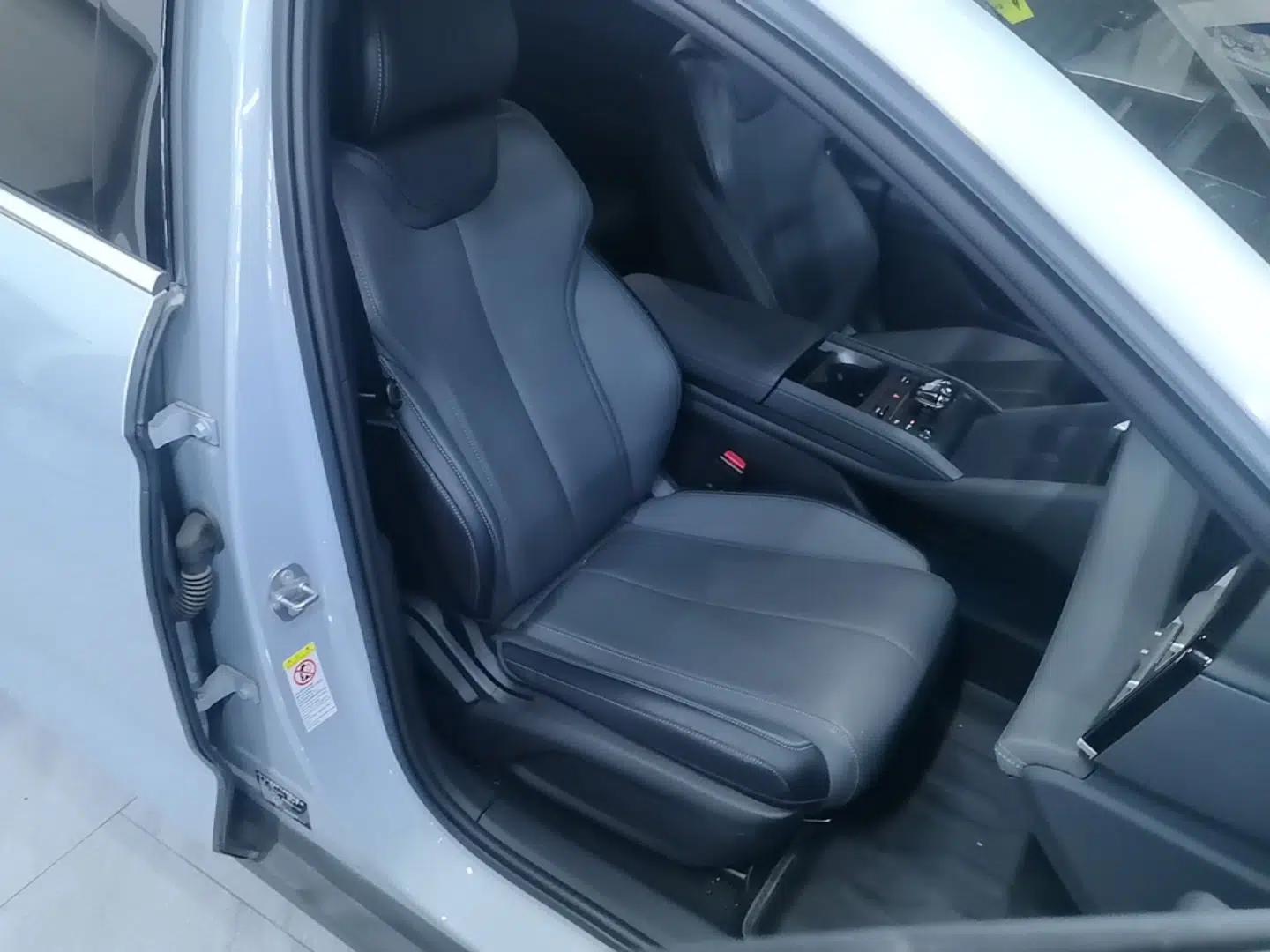 BYD Qin L 2025 DM-i Smart Drive 120KM Leading Model — миниатюра 19