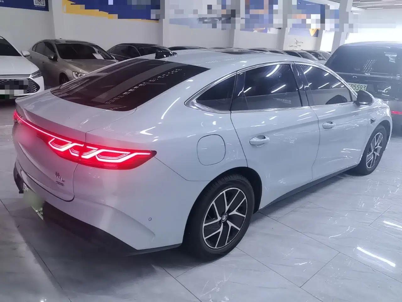 BYD Qin L 2025 DM-i Smart Drive 120KM Leading Model — миниатюра 6