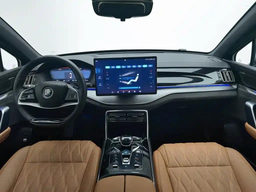 Tang New Energy 2023 DM-i Champion Edition 112KM Premium Model — миниатюра 5