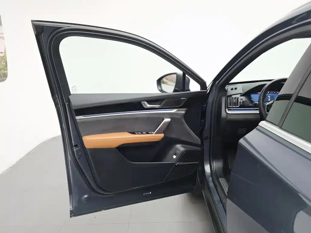 Tang New Energy 2023 DM-i Champion Edition 112KM Premium Model — миниатюра 8