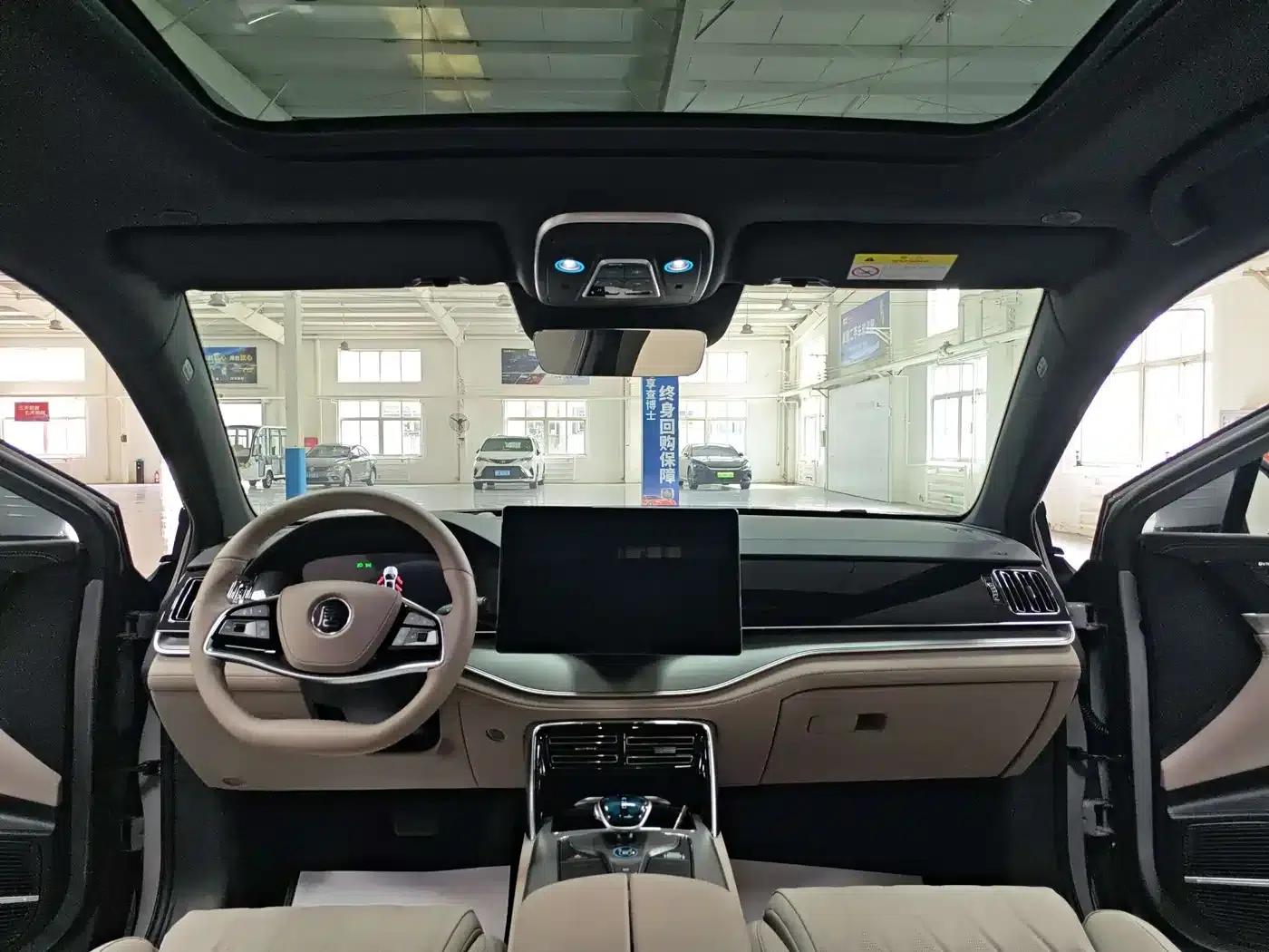 Tang New Energy 2025 DM-i 115KM Flagship Edition — миниатюра 9