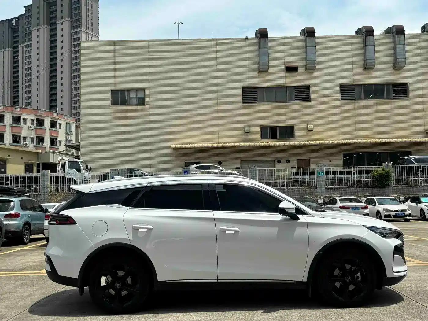 Tang New Energy 2021 DM-i 112KM Premium Edition — миниатюра 8