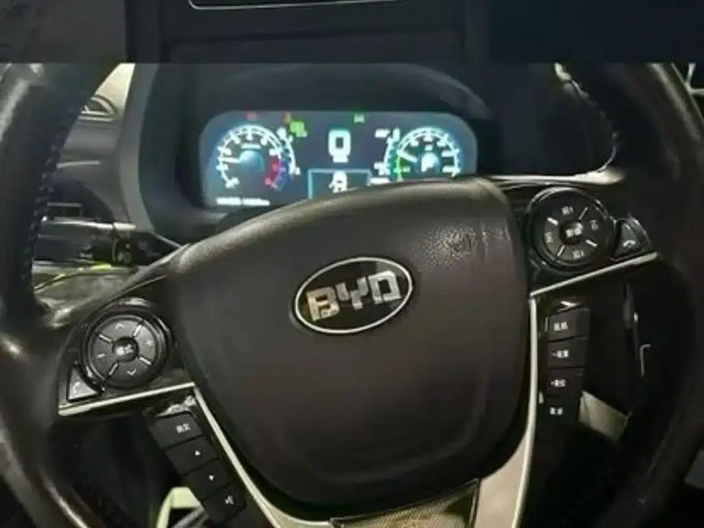 Tang New Energy 2015 2.0T AWD Flagship Edition — миниатюра 9