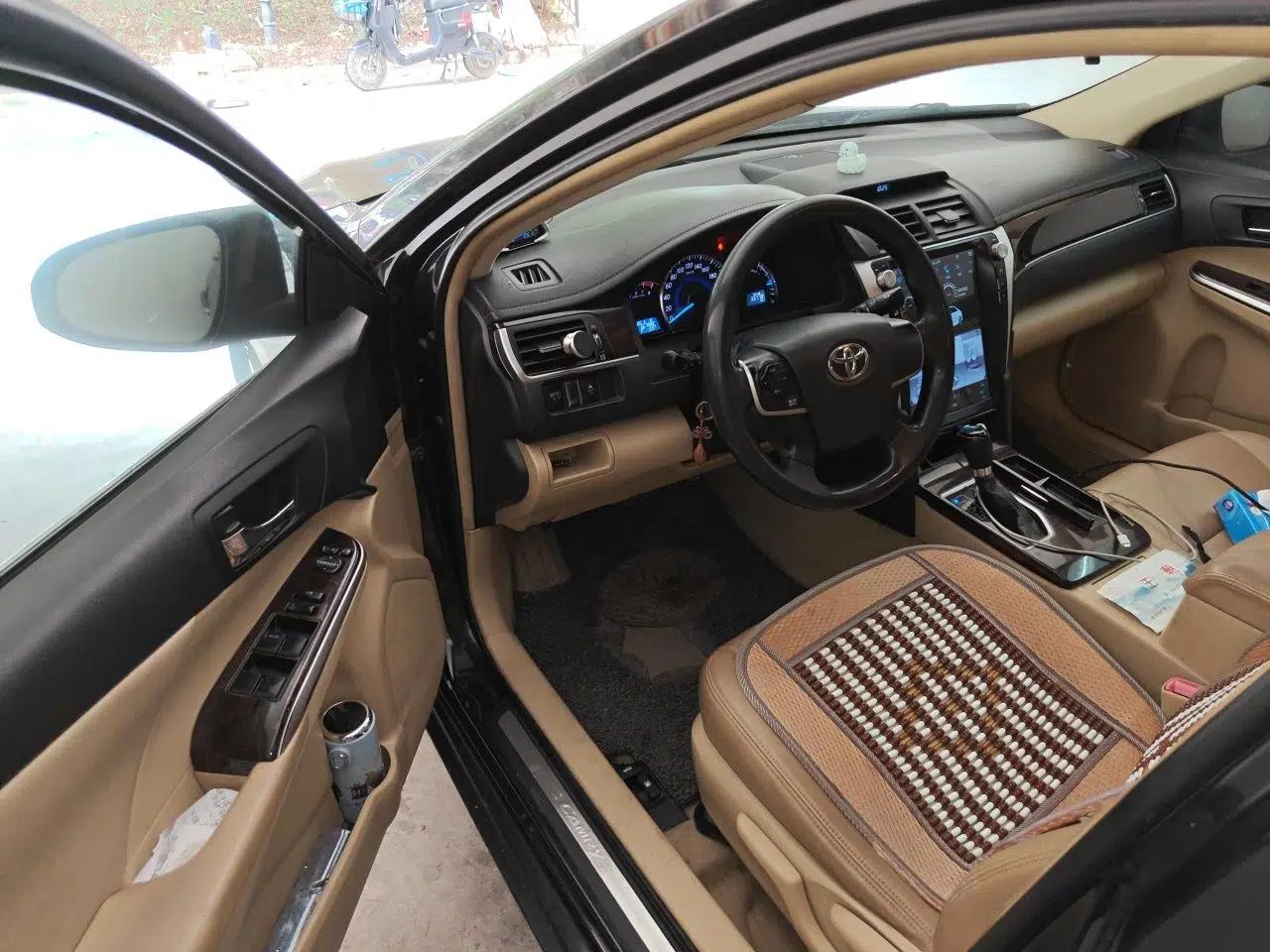 Toyota Camry 2016 2.0E 10th Anniversary Elite Edition — миниатюра 16