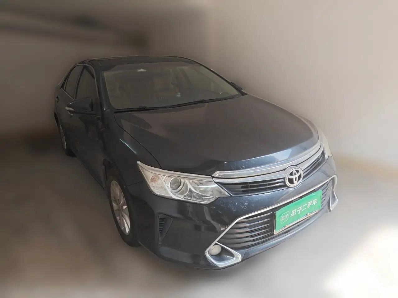 Toyota Camry 2016 2.0E 10th Anniversary Elite Edition — миниатюра 3