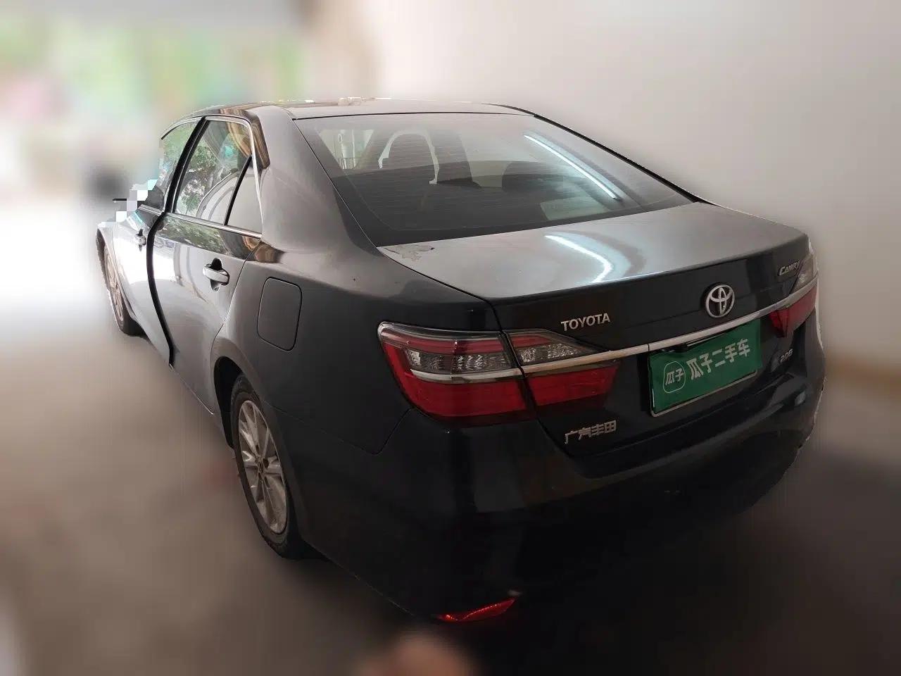 Toyota Camry 2016 2.0E 10th Anniversary Elite Edition — миниатюра 4