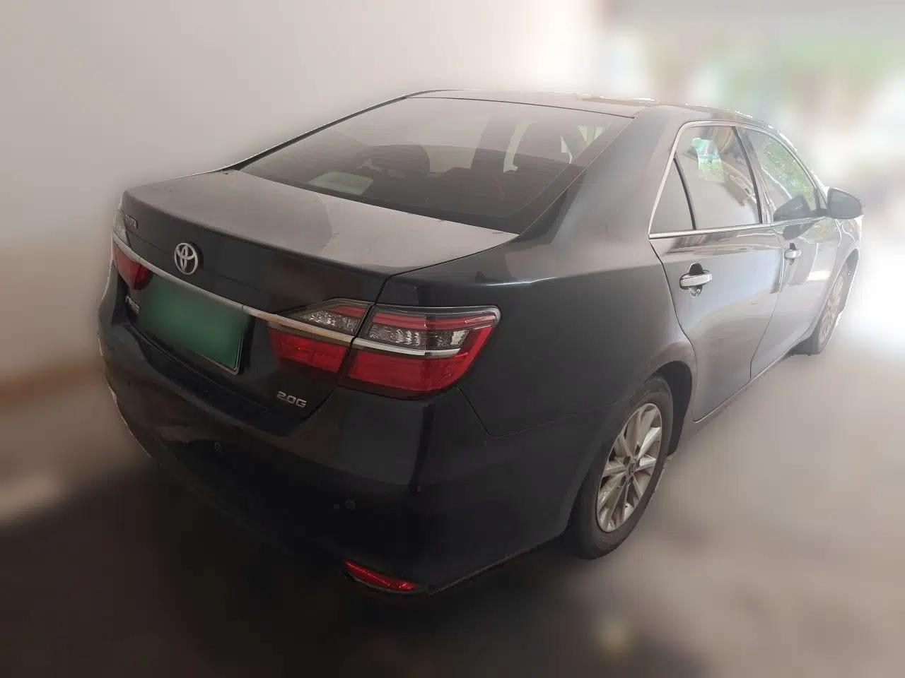 Toyota Camry 2016 2.0E 10th Anniversary Elite Edition — миниатюра 6