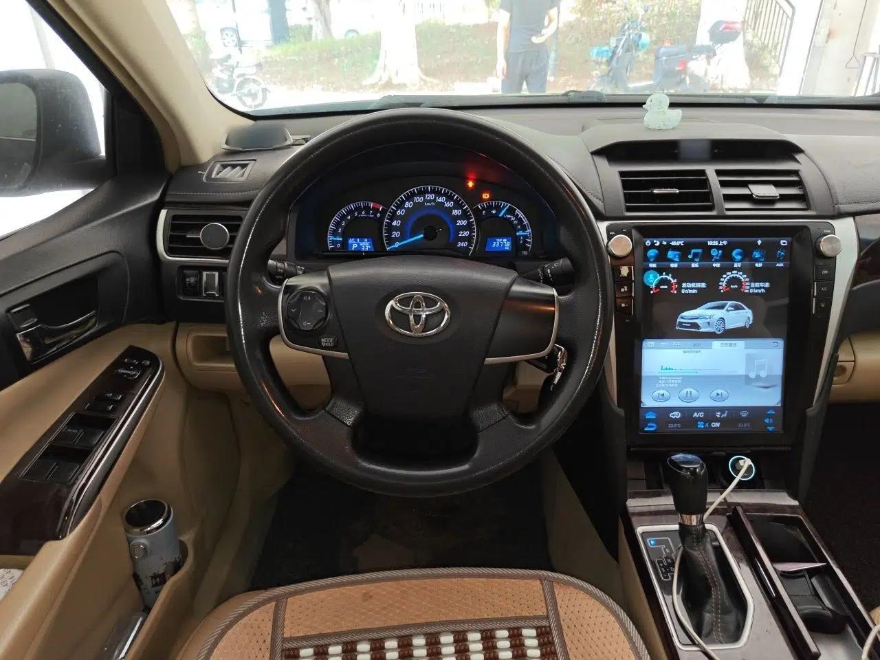 Toyota Camry 2016 2.0E 10th Anniversary Elite Edition — миниатюра 10