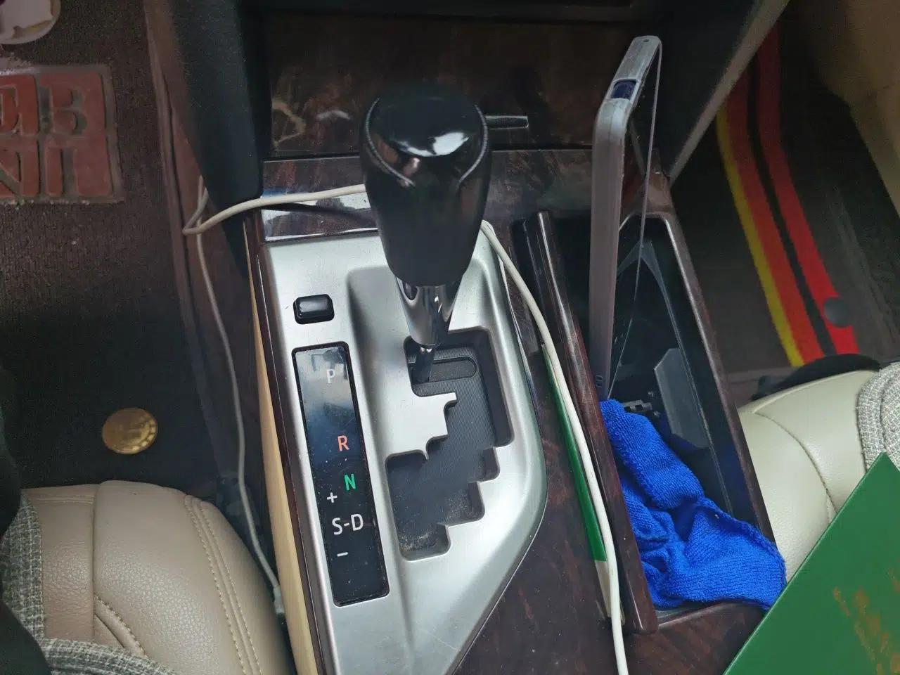 Toyota Camry 2015 2.0E Elite Edition — миниатюра 14