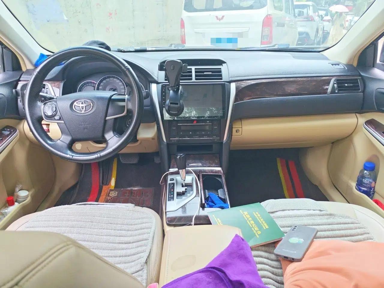 Toyota Camry 2015 2.0E Elite Edition — миниатюра 9