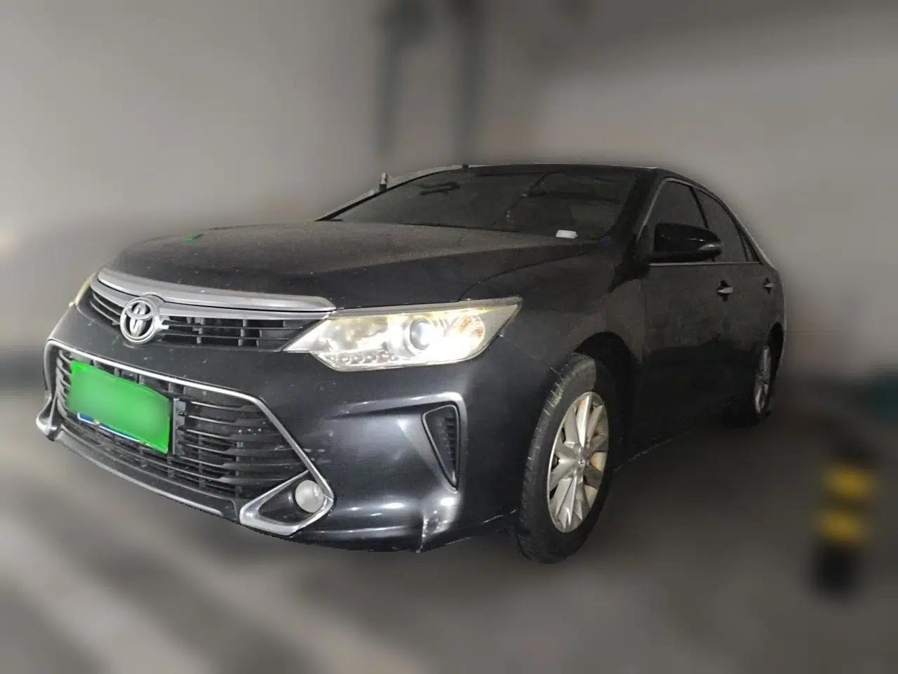 Toyota Camry 2016 2.0G 10th Anniversary Leading Edition — миниатюра 1