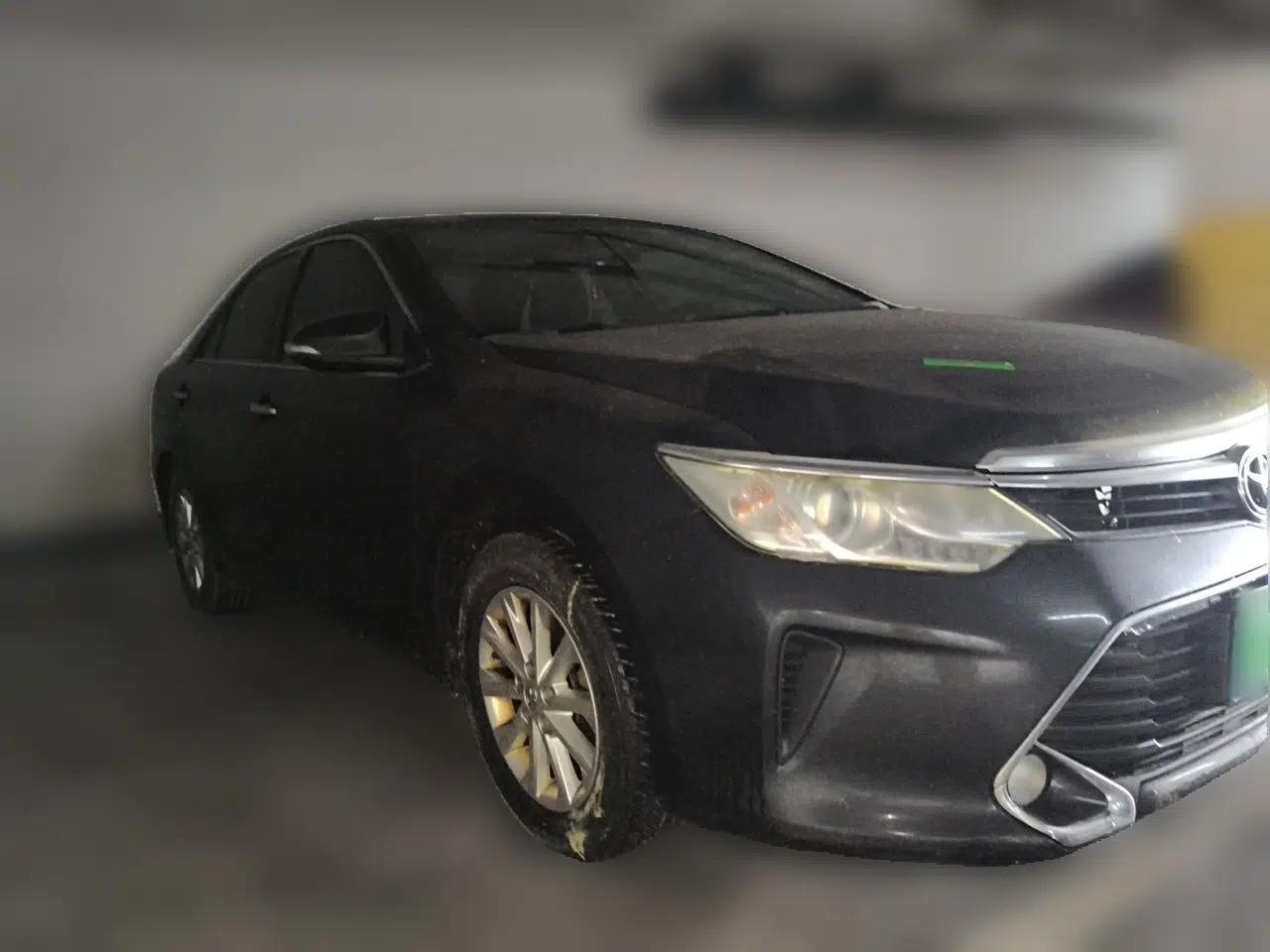Toyota Camry 2016 2.0G 10th Anniversary Leading Edition — миниатюра 3