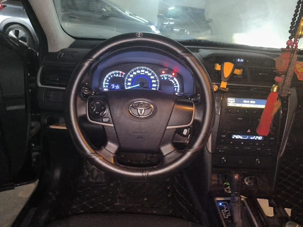 Toyota Camry 2016 2.0G 10th Anniversary Leading Edition — миниатюра 10