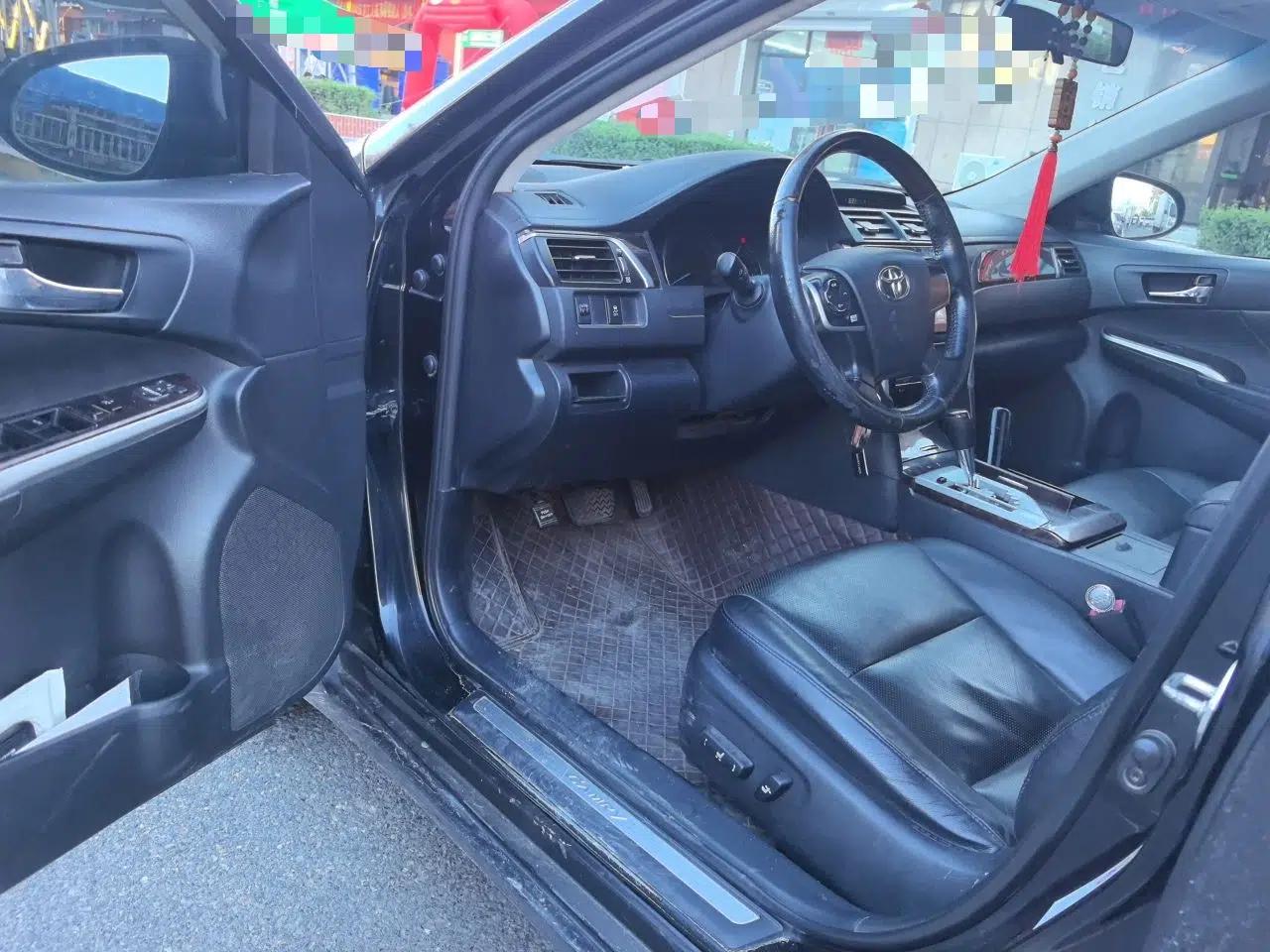 Toyota Camry 2015 2.0G Premier Edition — миниатюра 16