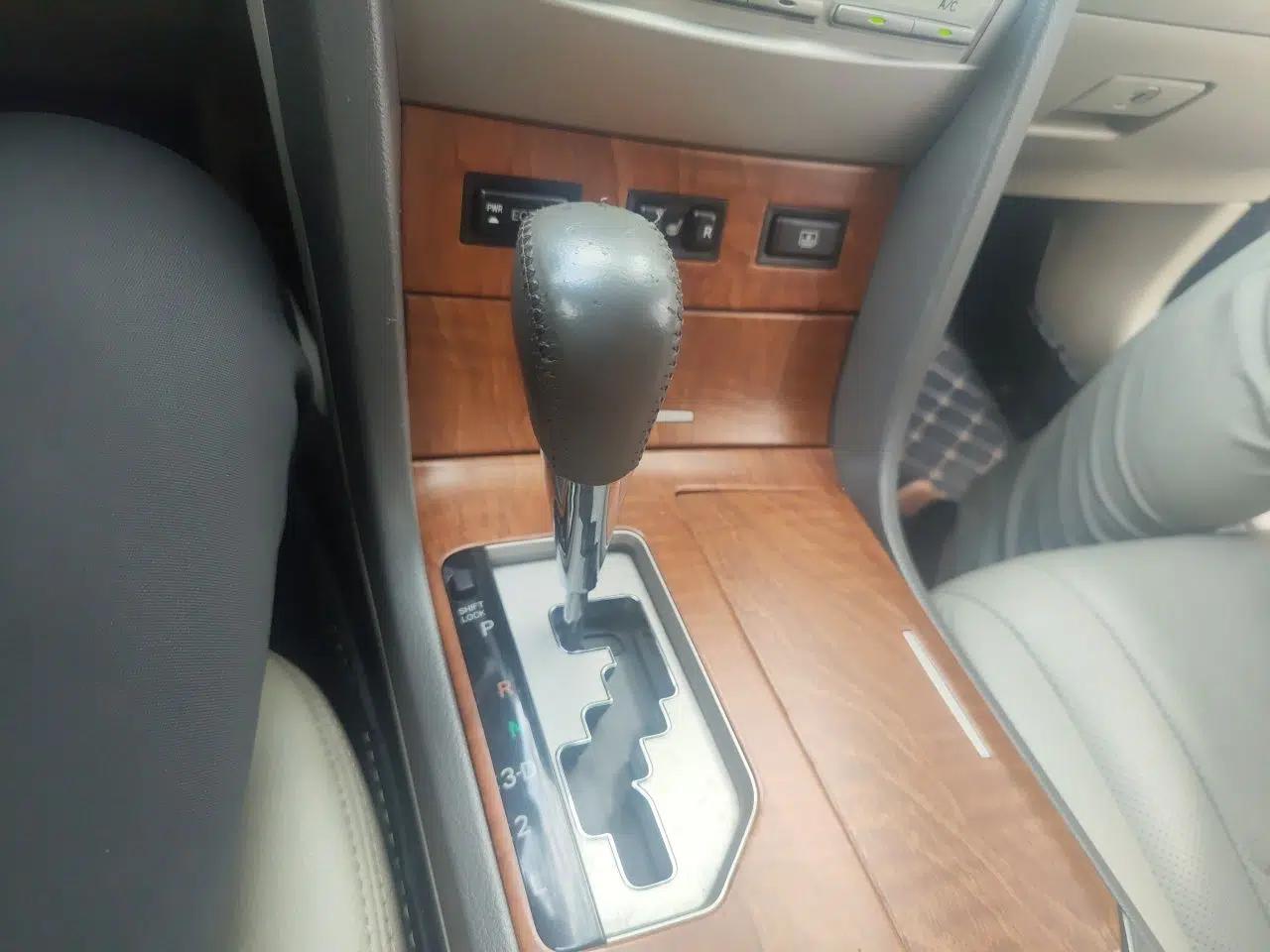 Toyota Camry 2009 200G Luxury Edition — миниатюра 14