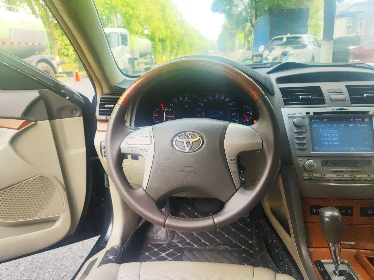Toyota Camry 2009 200G Luxury Edition — миниатюра 10