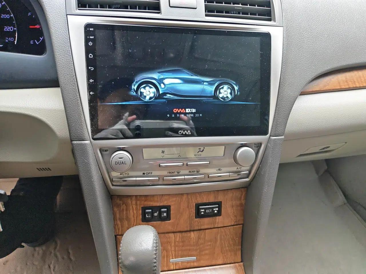 Toyota Camry 2011 200G Classic Anniversary Edition — миниатюра 13