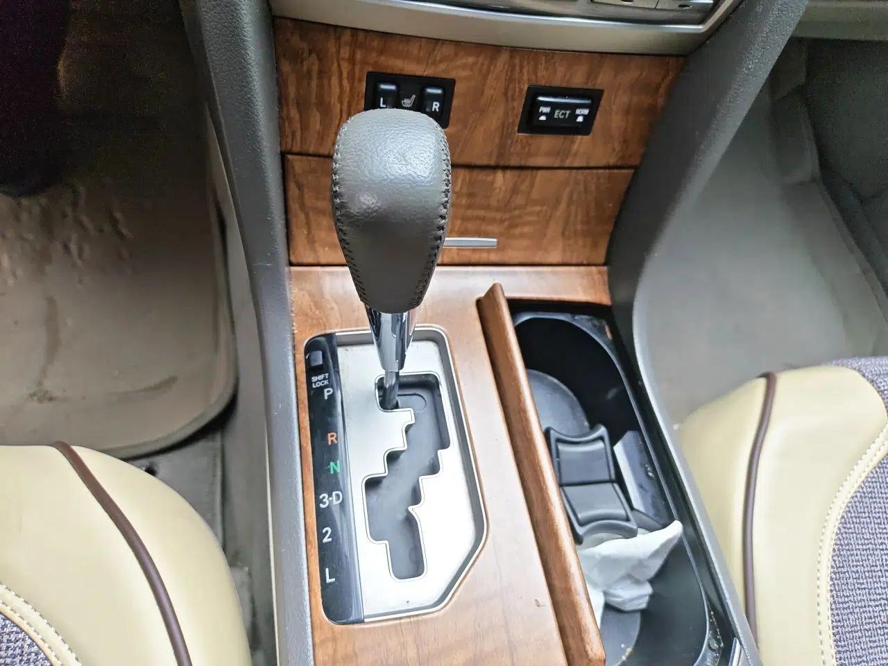 Toyota Camry 2011 200G Classic Anniversary Edition — миниатюра 14