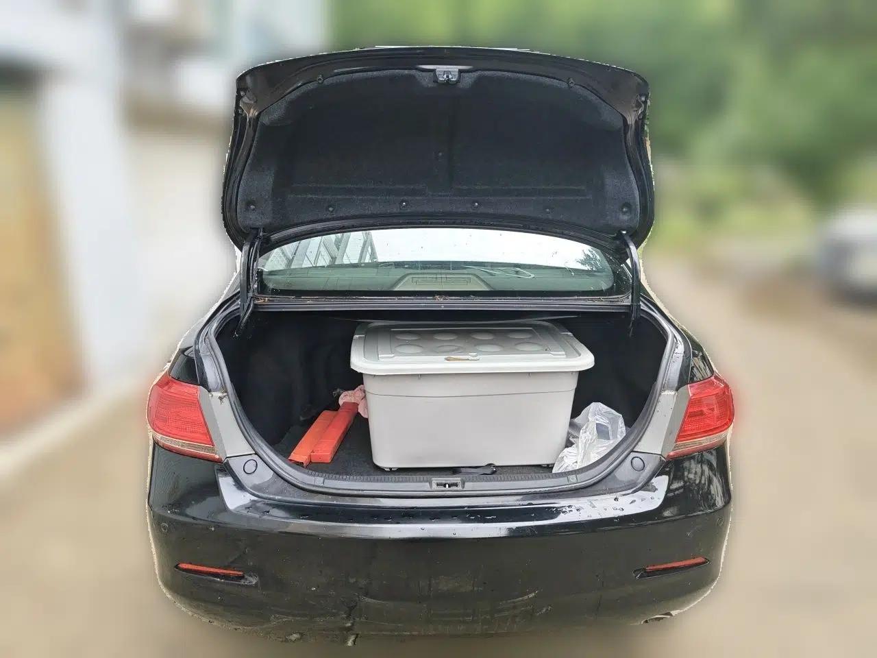 Toyota Camry 2011 200G Classic Anniversary Edition — миниатюра 19