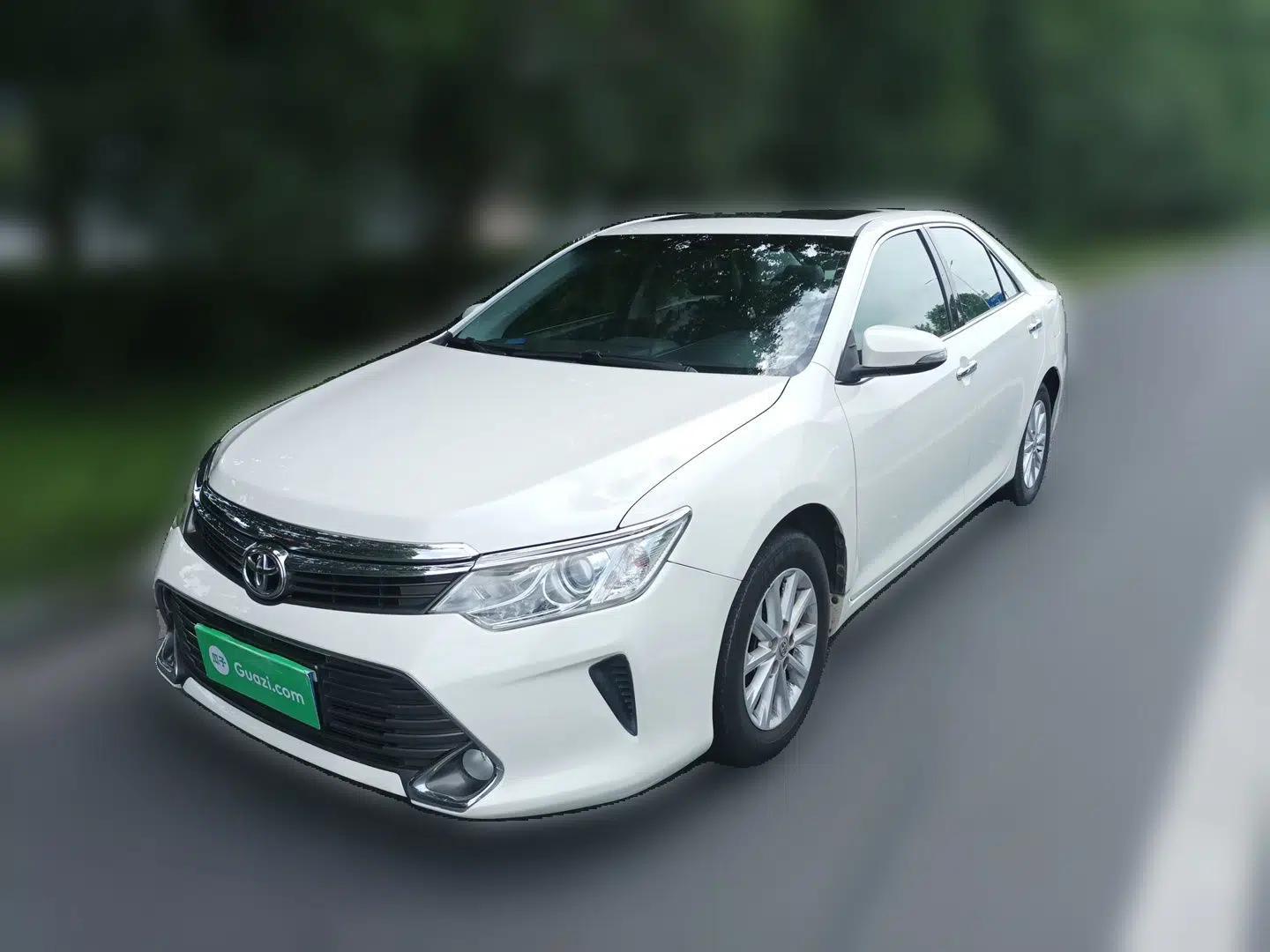 Toyota Camry 2015 2.0G Premier Edition — миниатюра 1