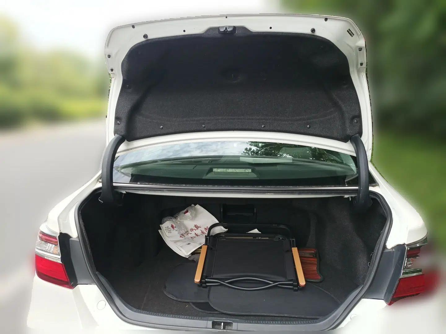 Toyota Camry 2015 2.0G Premier Edition — миниатюра 19
