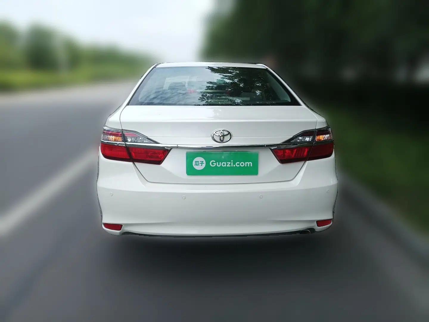 Toyota Camry 2015 2.0G Premier Edition — миниатюра 5