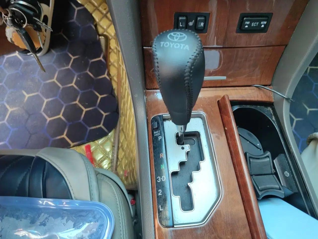 Toyota Camry 2013 200G Classic Luxury Edition — миниатюра 14