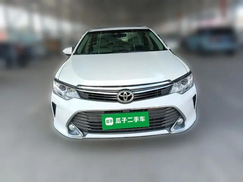 Toyota Camry 2015 2.0E Elite Edition — миниатюра 2