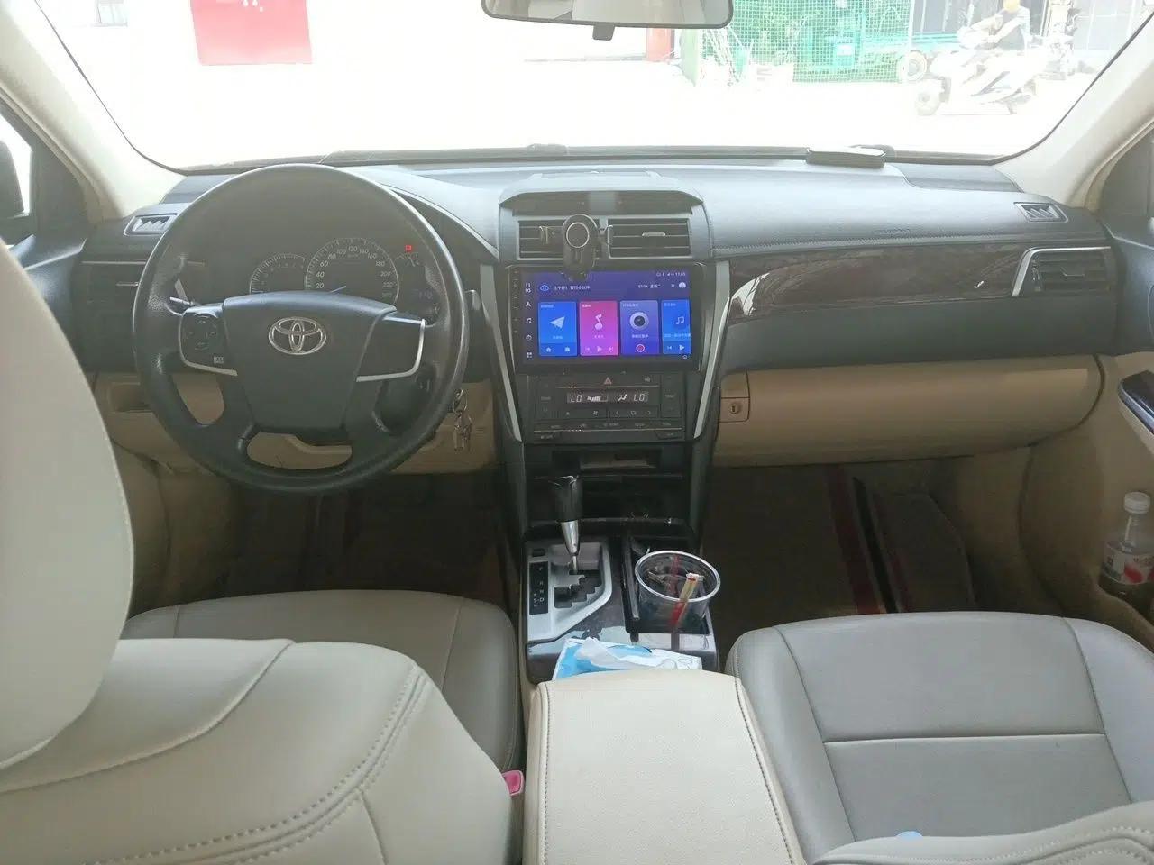 Toyota Camry 2015 2.0E Elite Edition — миниатюра 9