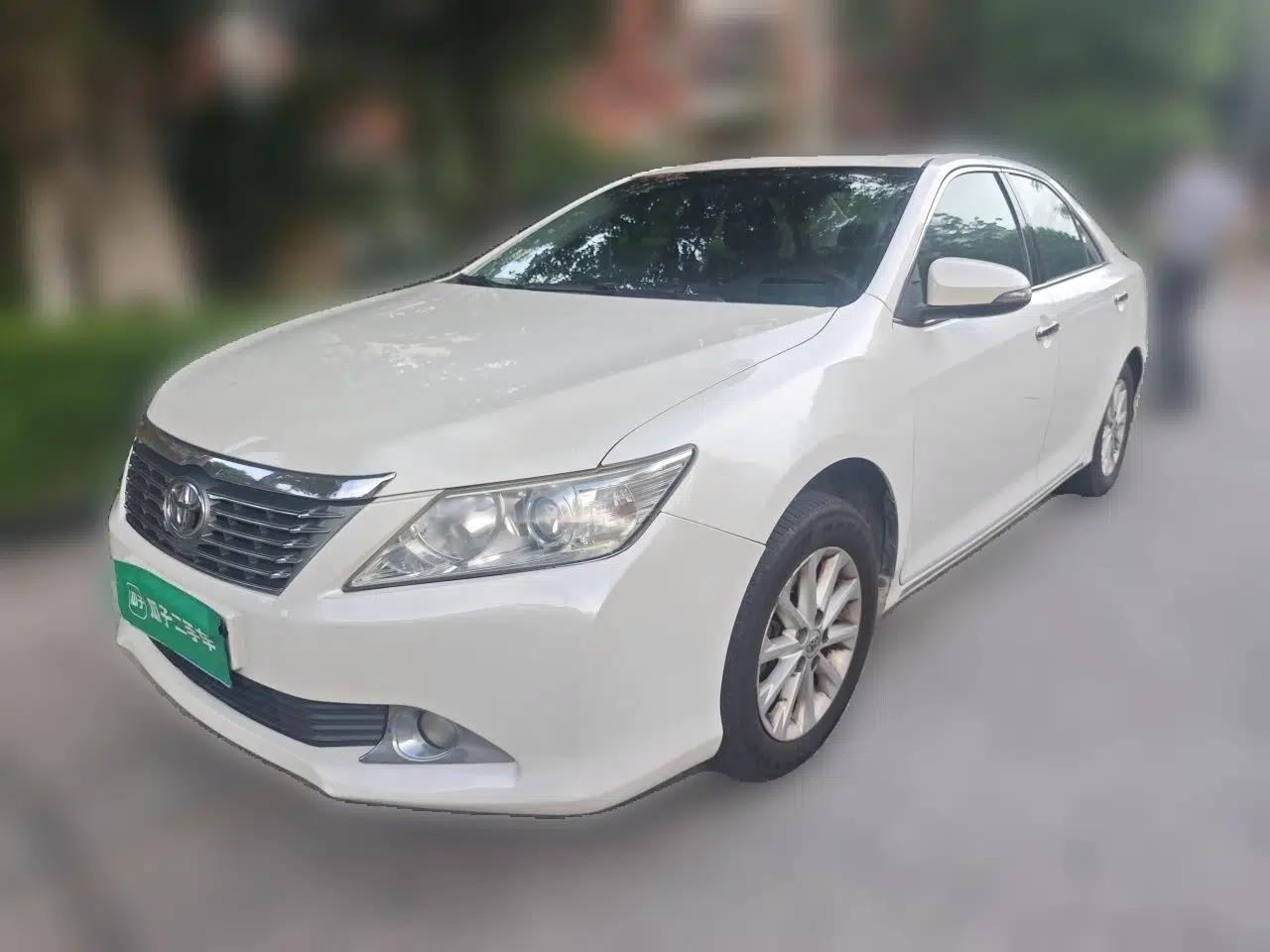 Toyota Camry 2013 2.0G Comfort Edition — миниатюра 1