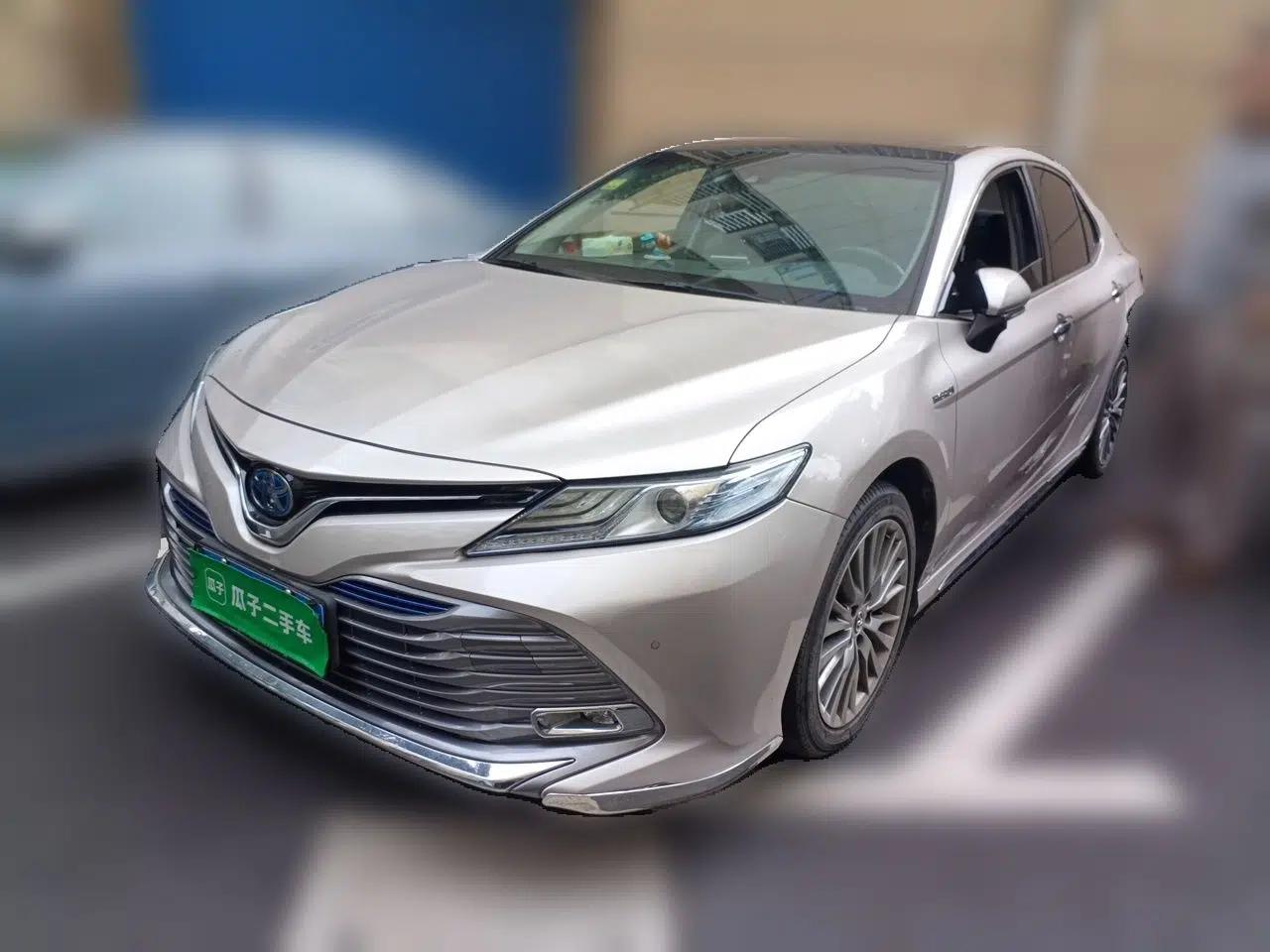 Toyota Camry 2018 Dual-Engine 2.5 HG Luxury Edition — миниатюра 1